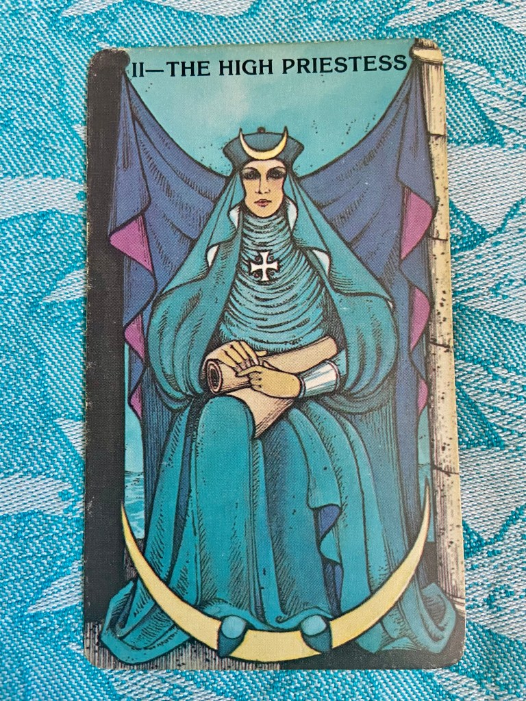 Who is the High Priestess as a person really? Analyzing her deep inner world!