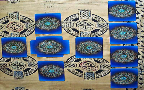 Where to learn tarot celtic cross spread？ These places are great!