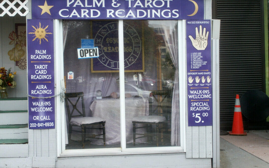 How effective is email tarot card reading？ Real - user experiences shared!