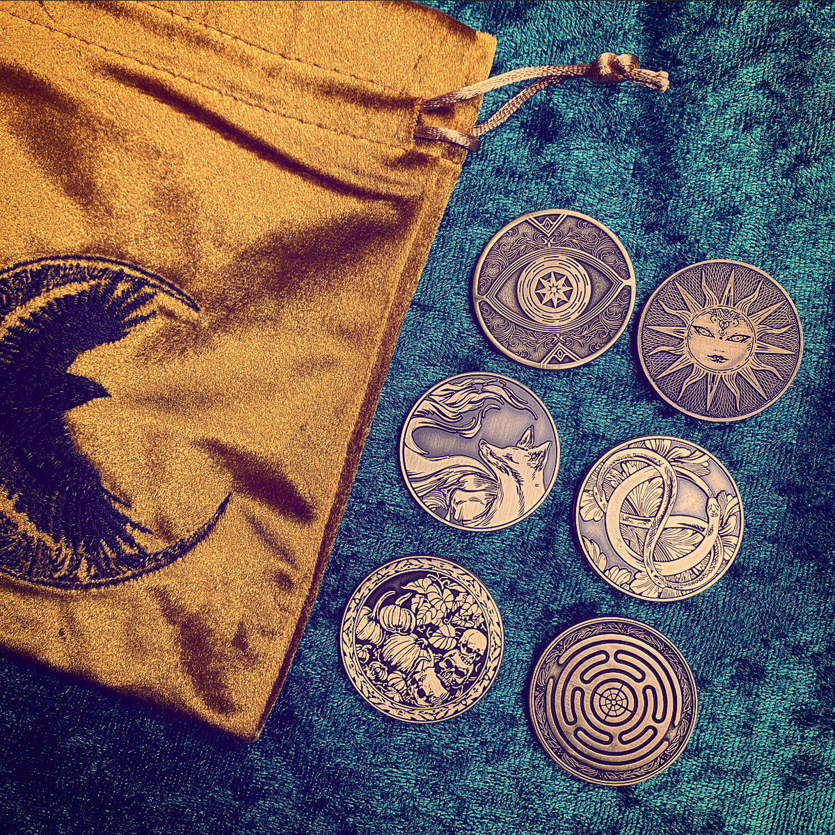 divination coin meaning？ Decode symbols well!