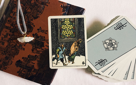 How to understand five of pentacles feelings in a relationship？